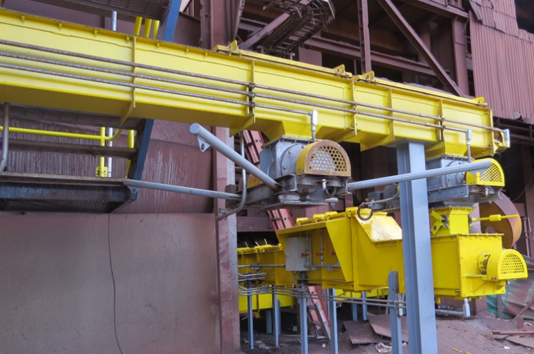 Conveyor system using endless conveyor installed by Ingemol.sa for ...